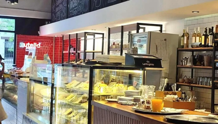 Valentino Avenida Confiteria Ambiente - Gral. Roca