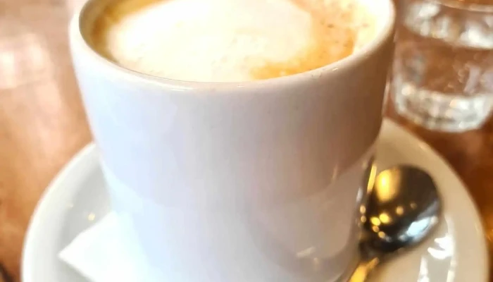 Valentino Avenida Confiteria Capuchino - Gral. Roca