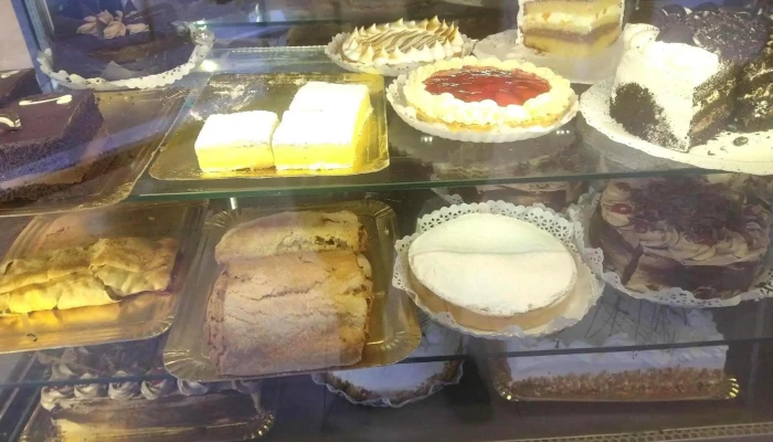 Valentino Avenida Confiteria Pastel - Gral. Roca