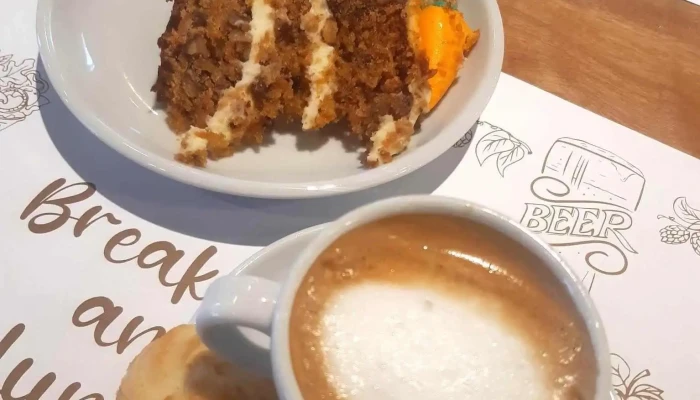 Valentino Panaderia Y Confiteria Pastel - Gral. Roca